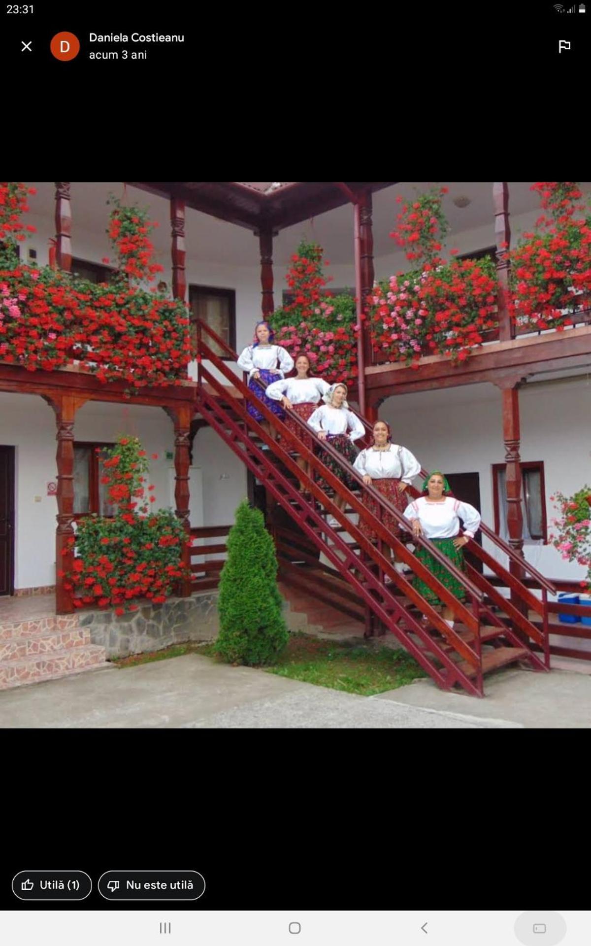 Cris & Mona Guest house 3*