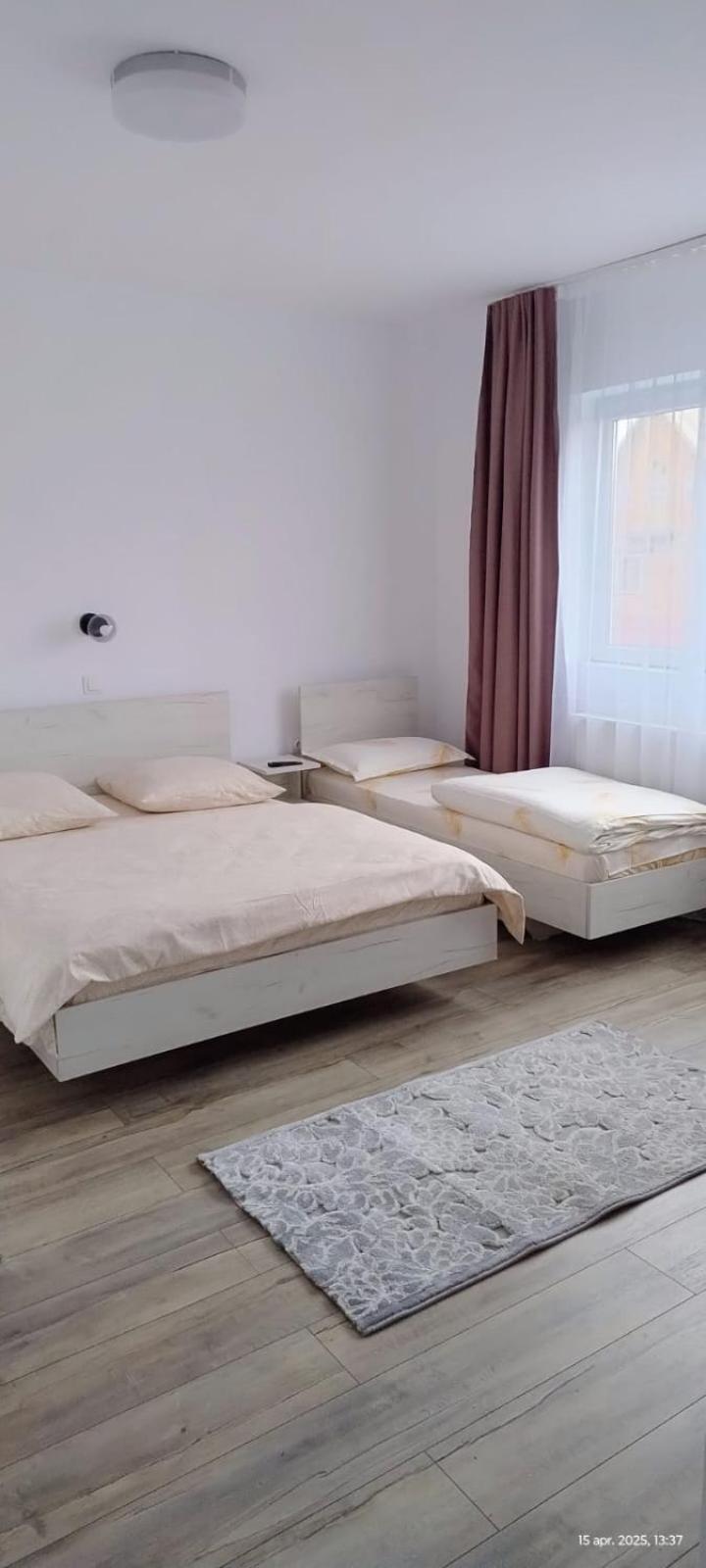 Cris & Mona Guest house 3*