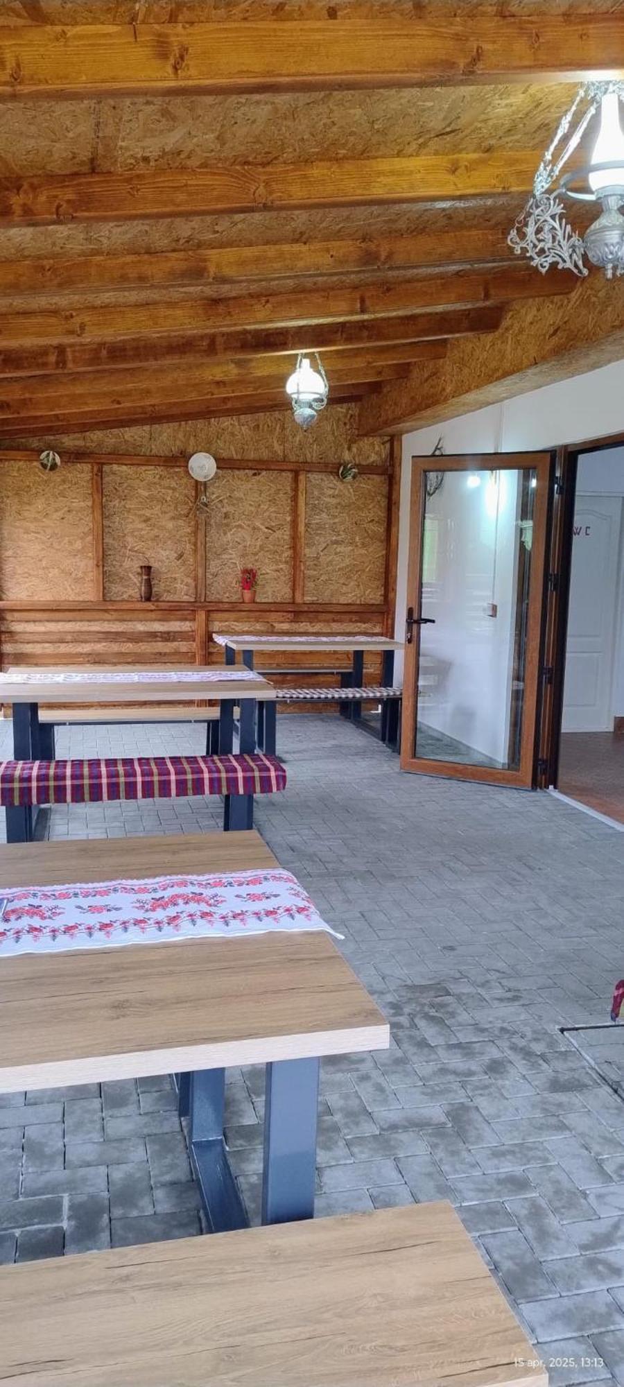 Guest house Cris & Mona 3*